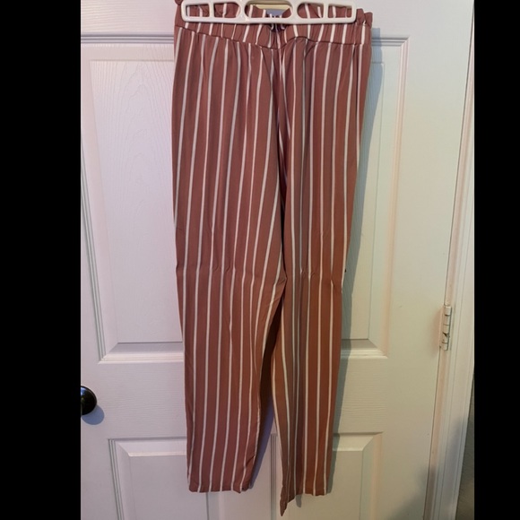 Fashion nova pants - Picture 3 of 3